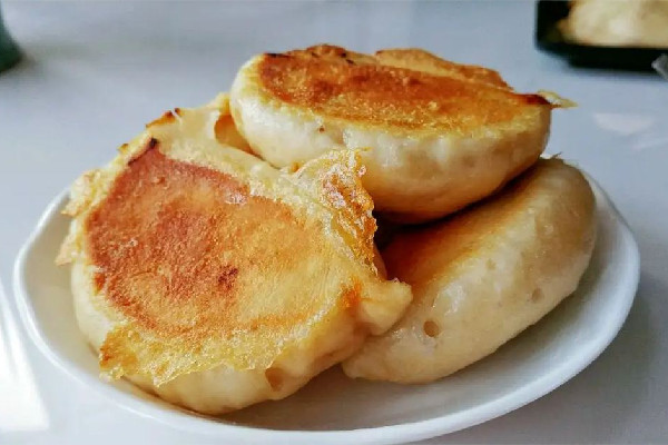 水煎包是用水煎的嗎 水煎包做法過(guò)程 水煎包是用水煎的嗎 水煎包做法過(guò)程