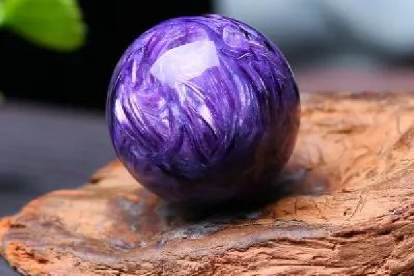 紫龍晶有收藏價值嗎 紫龍晶屬于什么檔次 紫龍晶有收藏價值嗎 紫龍晶屬于什么檔次