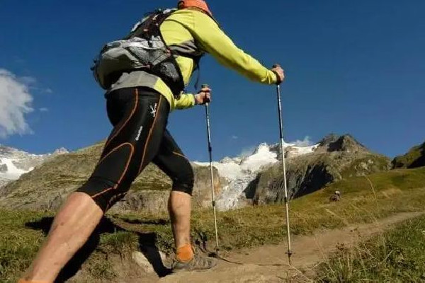 被問防疫要求交警揮手:想去哪去哪 出行有什么講究嗎 被問防疫要求交警揮手:想去哪去哪 出行有什么講究嗎