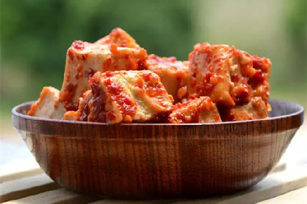 霉豆腐吃起來有點(diǎn)酸怎么辦 霉豆腐壞了是什么味道 霉豆腐吃起來有點(diǎn)酸怎么辦 霉豆腐壞了是什么味道