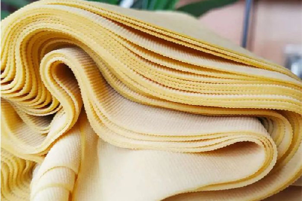 千張是豆制品嗎 千張和豆腐皮的區(qū)別 千張是豆制品嗎 千張和豆腐皮的區(qū)別