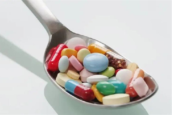 新冠口服藥阿茲夫定將網售330元一瓶 新冠口服藥是預防還是治療