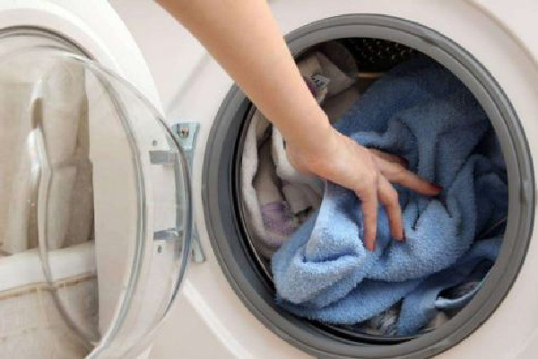 陽(yáng)過(guò)了病毒是否在衣物上有殘留 衣物消毒用什么消毒液好 陽(yáng)過(guò)了病毒是否在衣物上有殘留 衣物消毒用什么消毒液好