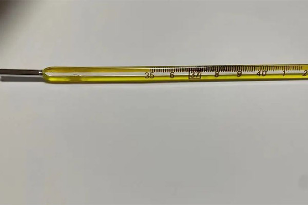水銀體溫計(jì)腋下量多久 水銀體溫計(jì)夾久了度數(shù)會(huì)高嗎 水銀體溫計(jì)腋下量多久 水銀體溫計(jì)夾久了度數(shù)會(huì)高嗎