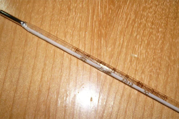 水銀體溫計(jì)準(zhǔn)確嗎 水銀體溫計(jì)和電子體溫計(jì)哪個(gè)準(zhǔn)確 水銀體溫計(jì)準(zhǔn)確嗎 水銀體溫計(jì)和電子體溫計(jì)哪個(gè)準(zhǔn)確