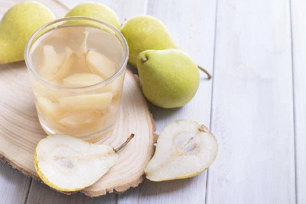 梨子煮水喝可以治咳嗽嗎 梨子煮水對支氣管肺炎有用嗎 梨子煮水喝可以治咳嗽嗎 梨子煮水對支氣管肺炎有用嗎