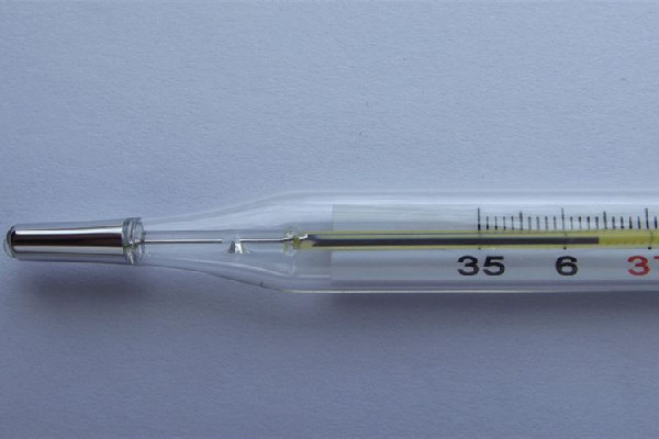 便利店35.8元賣體溫計(jì)被罰 水銀體溫計(jì)甩到哪里合適 便利店35.8元賣體溫計(jì)被罰 水銀體溫計(jì)甩到哪里合適