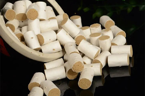 艾柱不純艾灸有效果嗎 怎么辨別艾柱的質(zhì)量好壞 艾柱不純艾灸有效果嗎 怎么辨別艾柱的質(zhì)量好壞