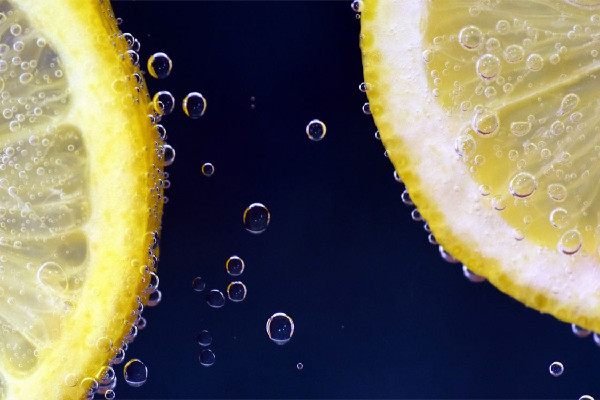 檸檬怎么保存時(shí)間長 檸檬放冰箱能放多久 檸檬怎么保存時(shí)間長 檸檬放冰箱能放多久