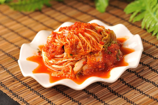 辣白菜屬于腌制品嗎 辣白菜有亞硝酸鹽嗎 辣白菜屬于腌制品嗎 辣白菜有亞硝酸鹽嗎