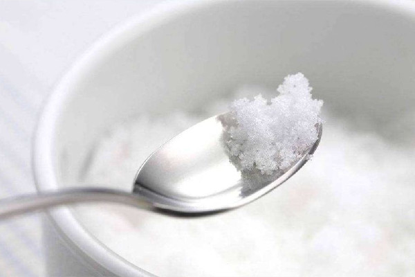 淡鹽水可以緩解嗓子疼嗎 淡鹽水對(duì)咳嗽有幫助嗎 淡鹽水可以緩解嗓子疼嗎 淡鹽水對(duì)咳嗽有幫助嗎