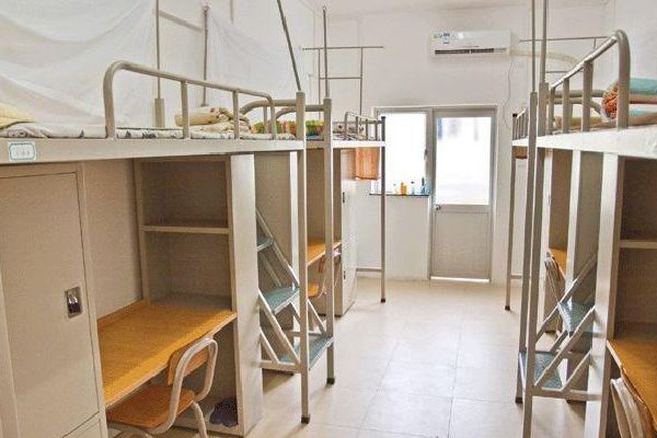 女生熟睡時(shí)從學(xué)校宿舍上鋪墜亡 宿舍睡上鋪要注意什么 女生熟睡時(shí)從學(xué)校宿舍上鋪墜亡 宿舍睡上鋪要注意什么