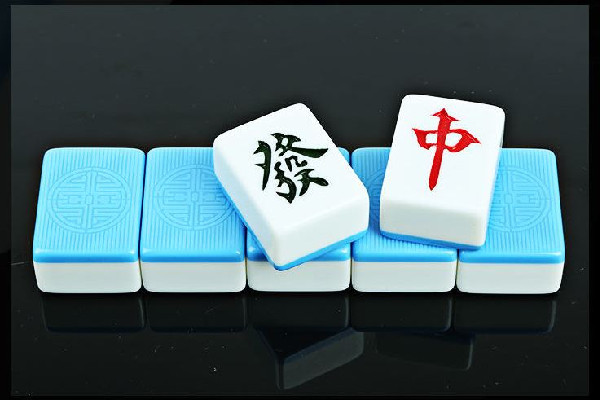 女子乘火車遇麻將專列生意火爆 麻將有多少種玩法 女子乘火車遇麻將專列生意火爆 麻將有多少種玩法