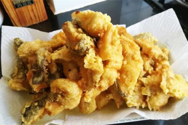 炸魚(yú)塊不粘鍋的方法和技巧 炸魚(yú)塊油溫幾成熱下鍋?zhàn)詈? alt=