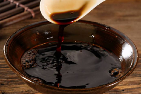 女子買老陳醋買到“老陳西昔” 老陳醋用什么原料 女子買老陳醋買到“老陳西昔” 老陳醋用什么原料