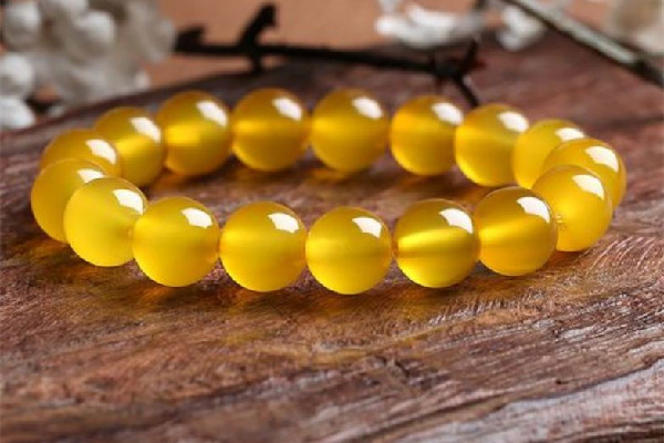 黃瑪瑙怎么辨別真假 黃瑪瑙和黃玉髓區(qū)別 黃瑪瑙怎么辨別真假 黃瑪瑙和黃玉髓區(qū)別