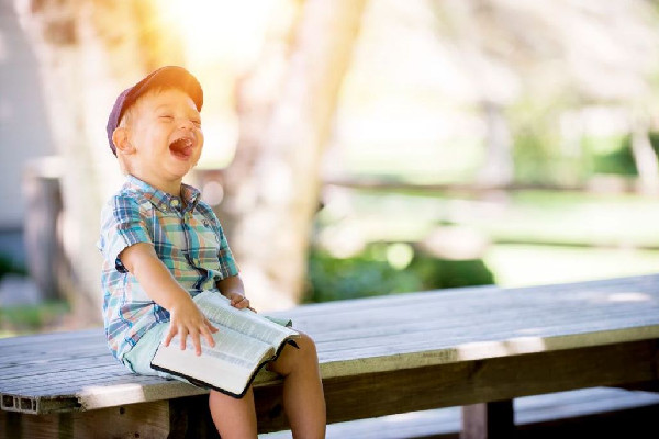 女子不讓6歲男童上女廁所遭痛罵 孩子多大就有性別意識(shí) 女子不讓6歲男童上女廁所遭痛罵 孩子多大就有性別意識(shí)