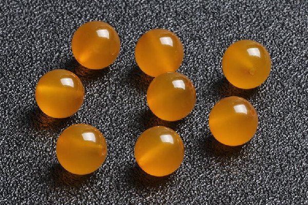 黃瑪瑙適合女生戴嗎 黃瑪瑙和什么搭配最好 黃瑪瑙適合女生戴嗎 黃瑪瑙和什么搭配最好