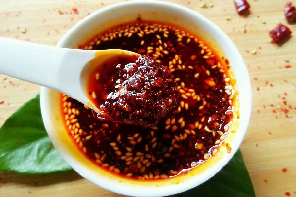 辣椒油有點(diǎn)糊可以吃嗎 辣椒油為什么會(huì)糊 辣椒油有點(diǎn)糊可以吃嗎 辣椒油為什么會(huì)糊