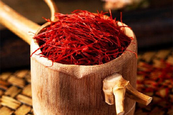 藏紅花適合什么年齡段的女人喝 藏紅花女性什么時(shí)候喝最好 藏紅花適合什么年齡段的女人喝 藏紅花女性什么時(shí)候喝最好