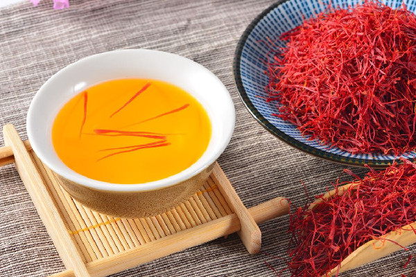 藏紅花不好喝怎么辦 藏紅花可以和蜂蜜一起泡水喝嗎 藏紅花不好喝怎么辦 藏紅花可以和蜂蜜一起泡水喝嗎