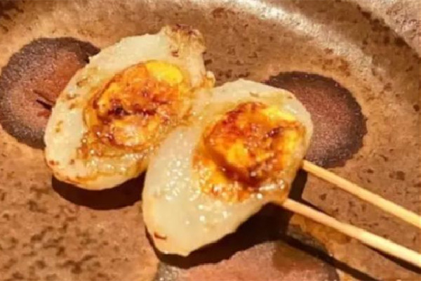 上海一日料店烤2個鴿子蛋標價50元 鴿子蛋的功效和作用 上海一日料店烤2個鴿子蛋標價50元 鴿子蛋的功效和作用