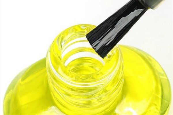 美甲營養(yǎng)油是干嘛用的 美甲營養(yǎng)油可以促進(jìn)指甲生長嗎 美甲營養(yǎng)油是干嘛用的 美甲營養(yǎng)油可以促進(jìn)指甲生長嗎