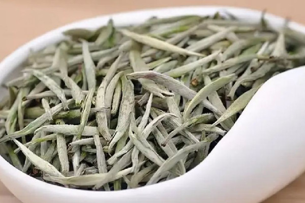 白毫銀針屬于什么茶 白毫銀針是發(fā)酵茶嗎 白毫銀針屬于什么茶 白毫銀針是發(fā)酵茶嗎
