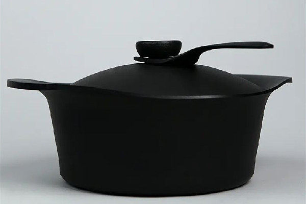 鑄鐵鍋會(huì)身體好不好 鑄鐵鍋有鐵銹味怎么辦 鑄鐵鍋會(huì)身體好不好 鑄鐵鍋有鐵銹味怎么辦