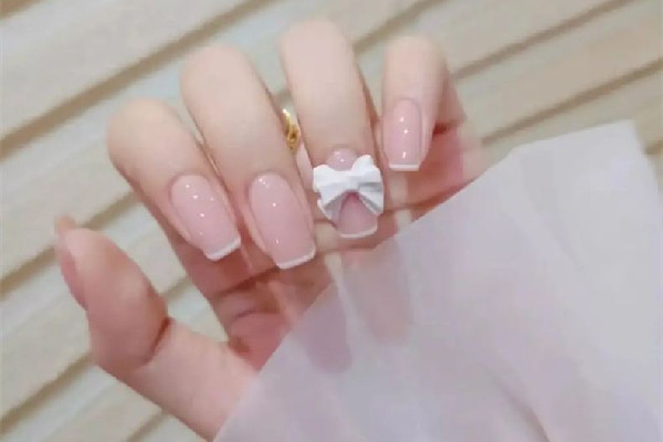 美甲建構(gòu)用什么膠 美甲建構(gòu)可以用什么膠代替 美甲建構(gòu)用什么膠 美甲建構(gòu)可以用什么膠代替