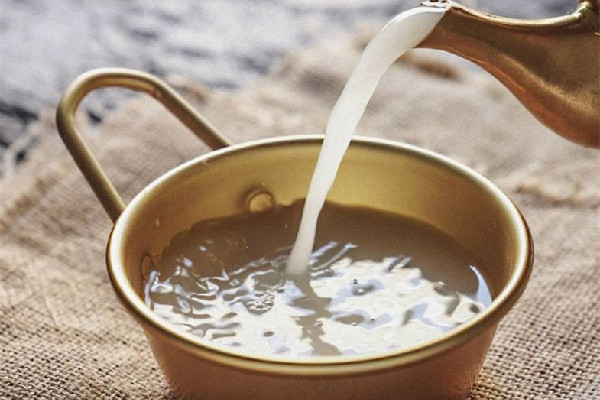 糯米酒有點酸還能喝嗎 糯米酒發(fā)酸有什么辦法補救 糯米酒有點酸還能喝嗎 糯米酒發(fā)酸有什么辦法補救