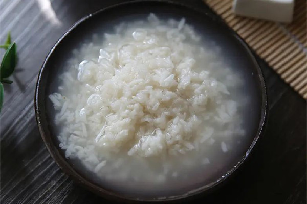 糯米酒用長糯米好還是圓糯米好 糯米酒怎么做 糯米酒用長糯米好還是圓糯米好 糯米酒怎么做