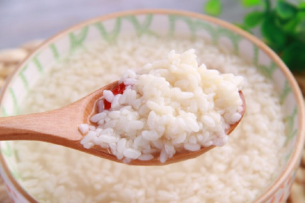 糯米酒有點酸還能喝嗎 糯米酒發(fā)酸有什么辦法補救 糯米酒有點酸還能喝嗎 糯米酒發(fā)酸有什么辦法補救