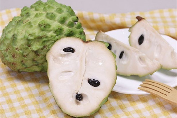 臺(tái)灣幾千噸鳳梨釋迦滯銷 鳳梨釋迦果的功效與作用 臺(tái)灣幾千噸鳳梨釋迦滯銷 鳳梨釋迦果的功效與作用