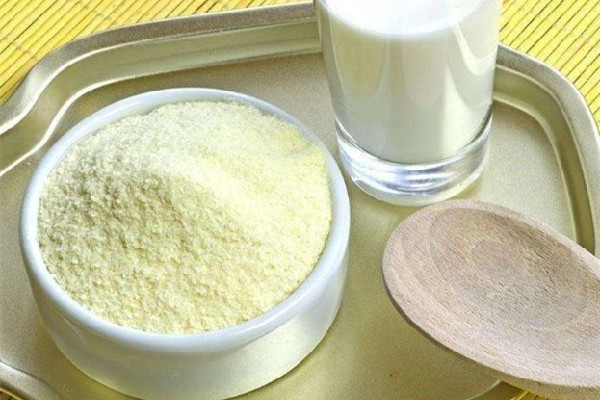 奶粉的功效和作用 奶粉適合什么人喝 奶粉的功效和作用 奶粉適合什么人喝