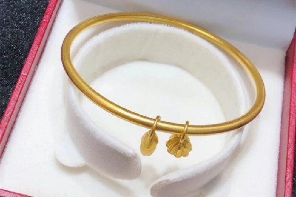 黃金手鐲多少克不容易變形 黃金手鐲買實心的還是空心的好 黃金手鐲多少克不容易變形 黃金手鐲買實心的還是空心的好