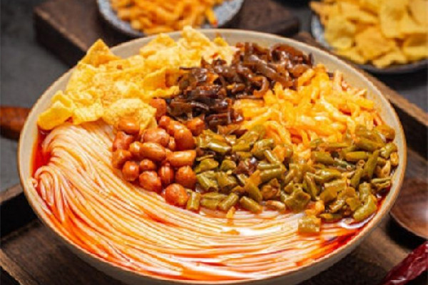 男子被女友懲罰吃螺螄粉 螺螄粉為什么這么臭 男子被女友懲罰吃螺螄粉 螺螄粉為什么這么臭