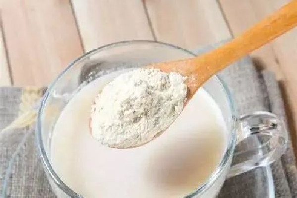 乳清蛋白粉用多少度水沖 乳清蛋白粉可以用牛奶沖嗎 乳清蛋白粉用多少度水沖 乳清蛋白粉可以用牛奶沖嗎