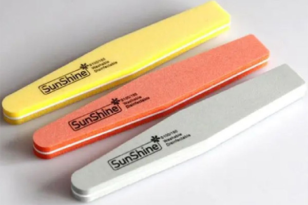 美甲拋光條和海綿條的區(qū)別 美甲拋光條可以重復使用嗎 美甲拋光條和海綿條的區(qū)別 美甲拋光條可以重復使用嗎