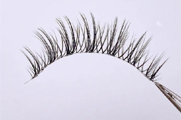假睫毛哪種好怎么選擇 假睫毛買什么牌子好 假睫毛哪種好怎么選擇 假睫毛買什么牌子好