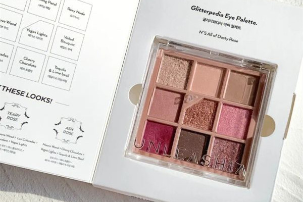 眼影是用手畫好還是用刷子畫好 眼影用手怎么涂 眼影是用手畫好還是用刷子畫好 眼影用手怎么涂