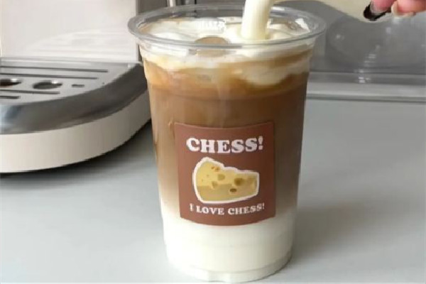 厚乳拿鐵和拿鐵的區(qū)別 厚乳拿鐵是什么味道 厚乳拿鐵和拿鐵的區(qū)別 厚乳拿鐵是什么味道