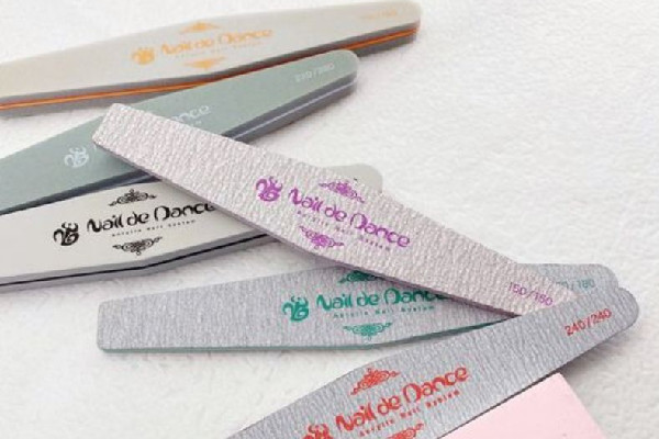 美甲拋光條和海綿條的區(qū)別 美甲拋光條可以重復使用嗎 美甲拋光條和海綿條的區(qū)別 美甲拋光條可以重復使用嗎