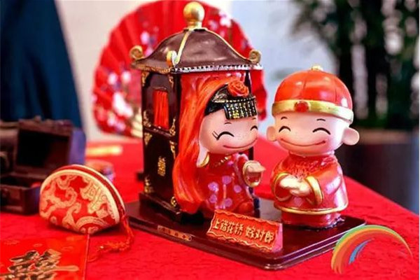 3胞胎姐妹同日出嫁場面轟動(dòng) 出嫁要準(zhǔn)備什么嫁妝 3胞胎姐妹同日出嫁場面轟動(dòng) 出嫁要準(zhǔn)備什么嫁妝