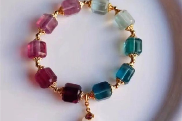 碧璽什么顏色的最值錢 碧璽的七種顏色等級 碧璽什么顏色的最值錢 碧璽的七種顏色等級