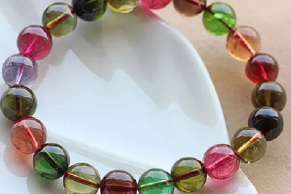 碧璽有收藏的價(jià)值嗎 碧璽什么樣子的值錢 碧璽有收藏的價(jià)值嗎 碧璽什么樣子的值錢