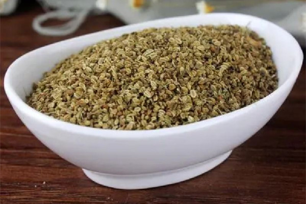 蛇床子和什么搭配最好 蛇床子可以和五味子一起泡水嗎 蛇床子和什么搭配最好 蛇床子可以和五味子一起泡水嗎