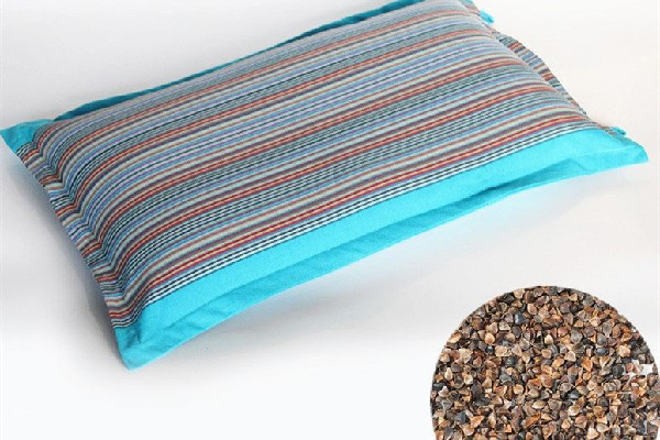 蕎麥枕頭的功效和作用 蕎麥枕頭可以治療頸椎病嗎 蕎麥枕頭的功效和作用 蕎麥枕頭可以治療頸椎病嗎