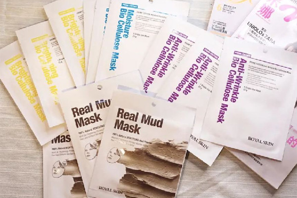 貼片面膜可以和睡眠面膜一起用嗎 貼片面膜和什么面膜搭配 貼片面膜可以和睡眠面膜一起用嗎 貼片面膜和什么面膜搭配