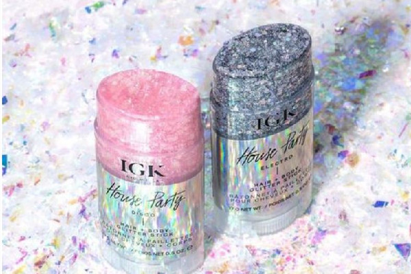 高光棒是干什么用的 高光棒可以畫鎖骨嗎 高光棒是干什么用的 高光棒可以畫鎖骨嗎